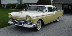 Ford Fairlane 1957